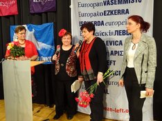 Rosemarie Kaersten, Dáša Pokorová, Alena Grospičová und Diana Golze am Rednerpult im Rahmen der Begrüßung